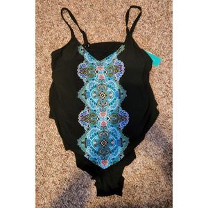 Plus Size 16W One Piece Swimsuit Figure Flattering Layered Black NWT